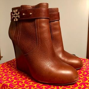 Tory Burch Elina 110mm Wedge Bootie size 8
